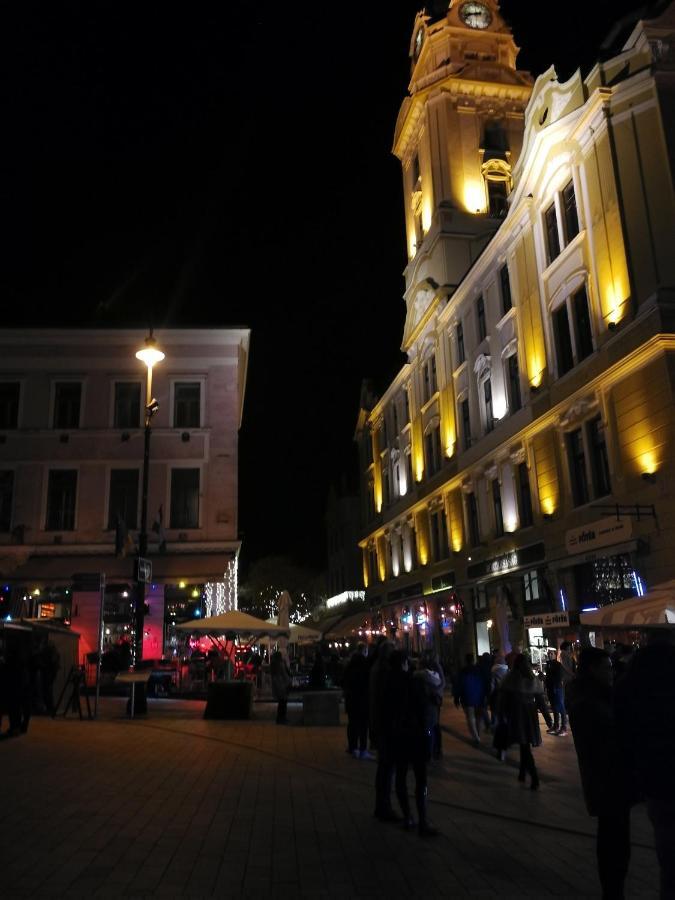 Centrum11 Печ Экстерьер фото